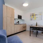 Azur With Sea View Apartman *