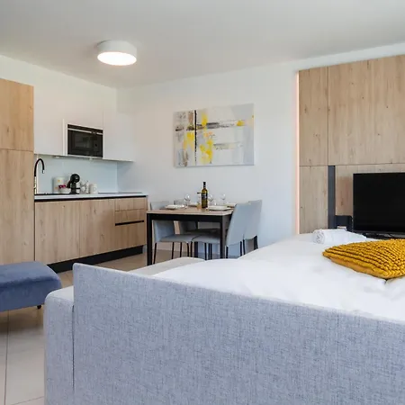 Azur With Sea View אומאג