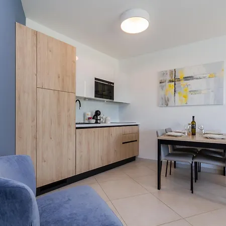 Azur With Sea View דירה *