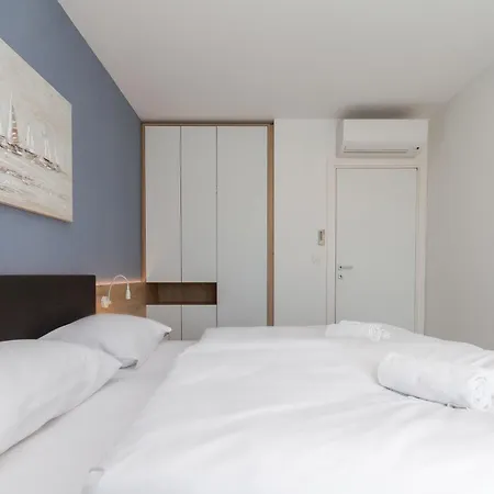 Azur With Sea View * אומאג