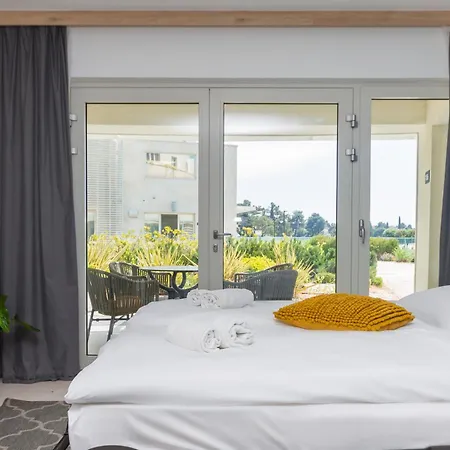 아파트 Azur With Sea View