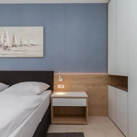 Azur With Sea View * אומאג