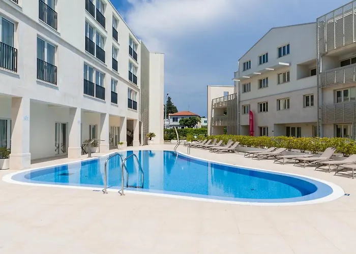 아파트 Azur With Sea View 우마그