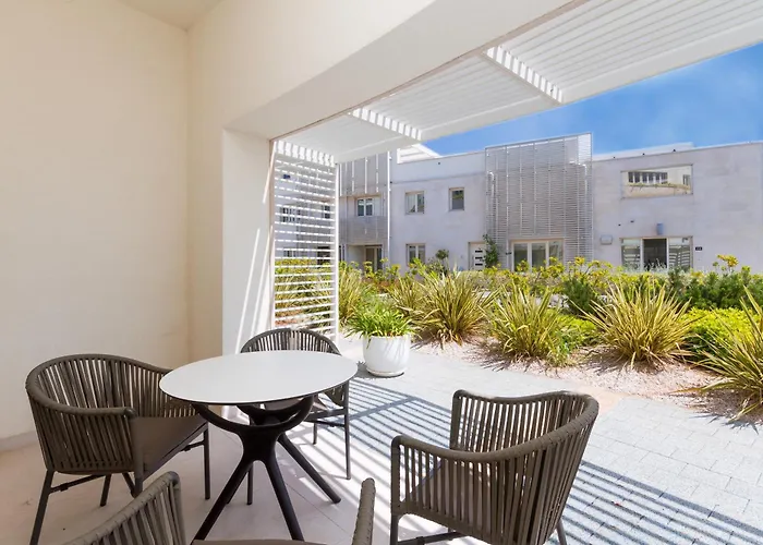 Azur With Sea View *